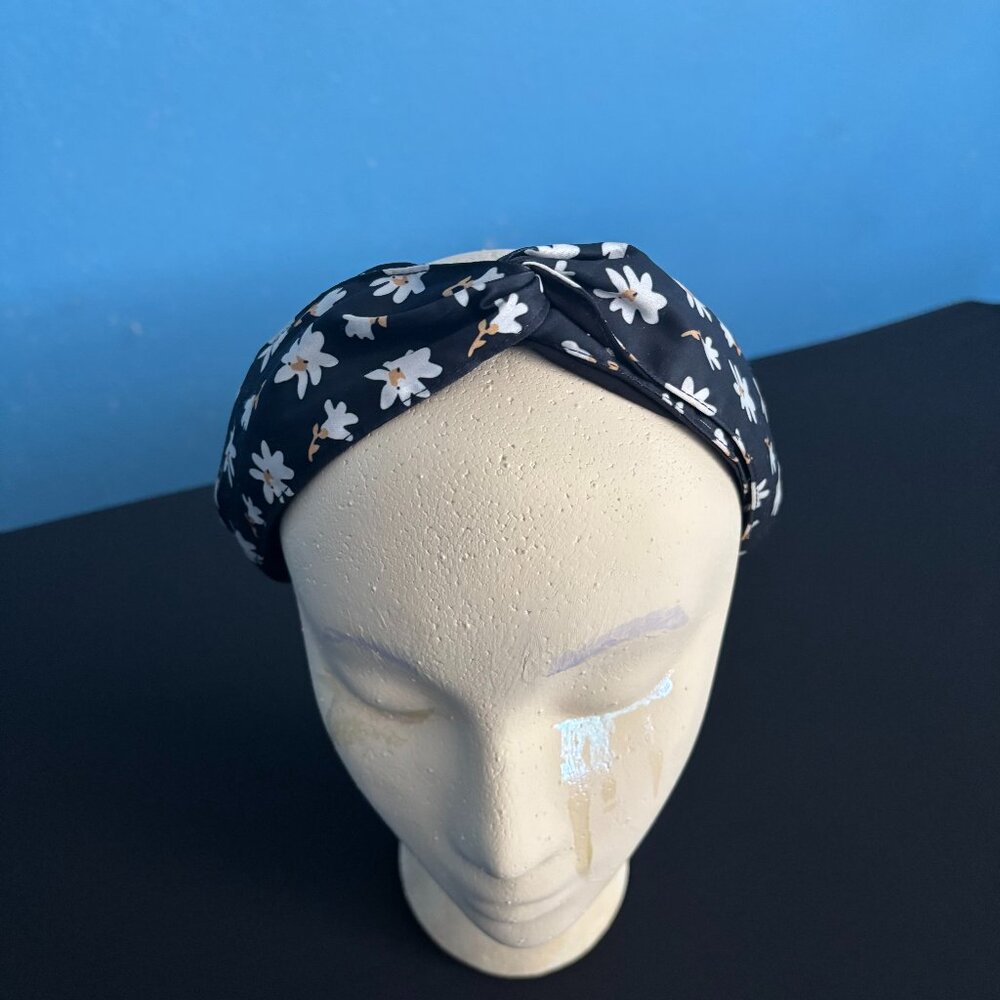 Black Knotted Headband